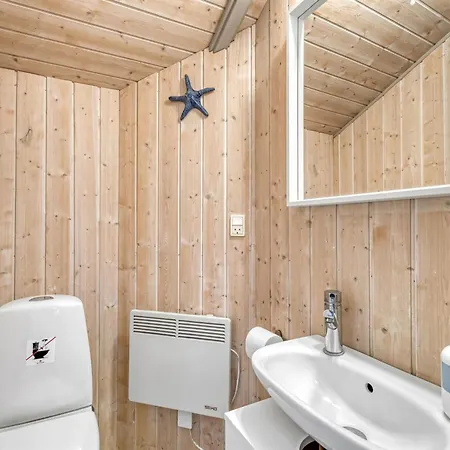 펜션 Hithin - 800m From The Sea By Interhome Bøtø By