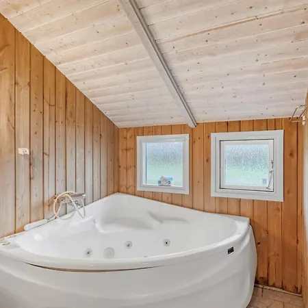 Dom wakacyjny Hithin - 800m From The Sea By Interhome