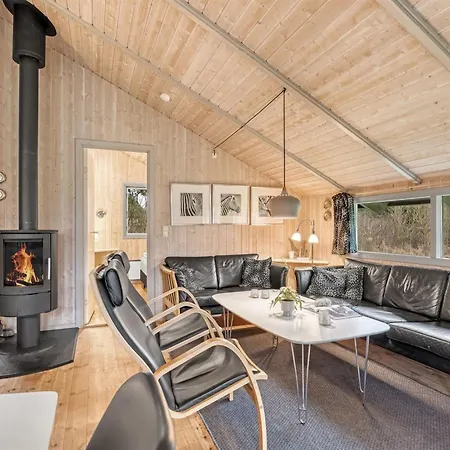 Hithin - 800m From The Sea By Interhome