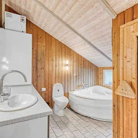 Hithin - 800m From The Sea By Interhome * Bøtø By