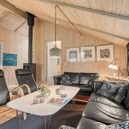 Hithin - 800m From The Sea By Interhome *