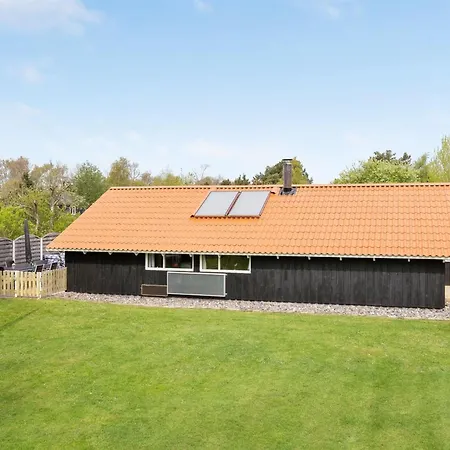 Hithin - 800m From The Sea By Interhome Feriehus